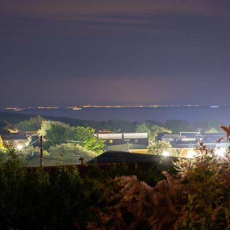 Bijou Annexe, Sea View, Private Entrance & Parking - Folkestone Hotel Eksteriør billede