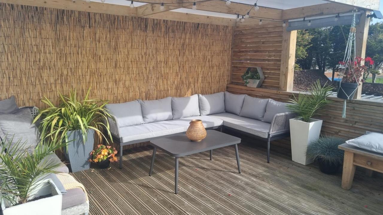 Bijou Annexe, Sea View, Private Entrance & Parking - Folkestone Hotel Eksteriør billede